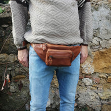 Carica l'immagine nel visualizzatore di Gallery, Marsupio Piccolo