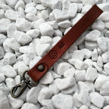 Carica l'immagine nel visualizzatore di Gallery, Portachiavi Piccolo