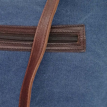 Carica l'immagine nel visualizzatore di Gallery, Valzer in Canvas