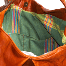 Carica l'immagine nel visualizzatore di Gallery, Fazzoletto Media